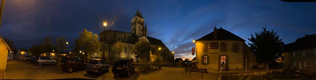 Chambres D'Hote Les Bredins Saint-Menoux Exterior photo